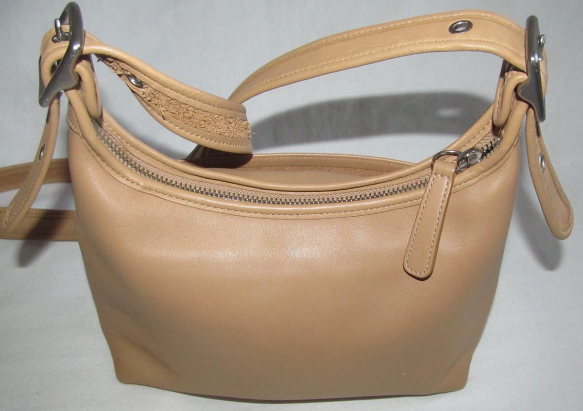 Coach Vintage 2004 Legacy Small Camel Leather Hobo Crossbody Coach Vintage 2004 Legacy Small Camel Leather Hobo Crossbody