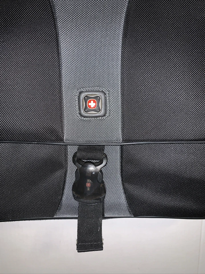 Swiss Gear by Wenger Black  Computer Laptop Briefcase Bag Carrying Case 17" Foto 4 de 4