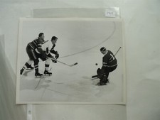 1963 GORDIE HOWE DETROIT VS CHARLIE HODGE MONTREAL ORIGINAL PHOTO DAVID BIER