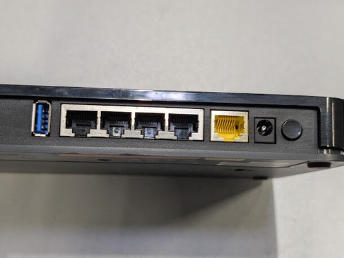 Netgear N750 WNDR4000 Wireless Router - Used, No Accessories - Picture 10 of 10