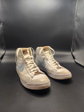 Womens Nike tennis shoes size 8.5