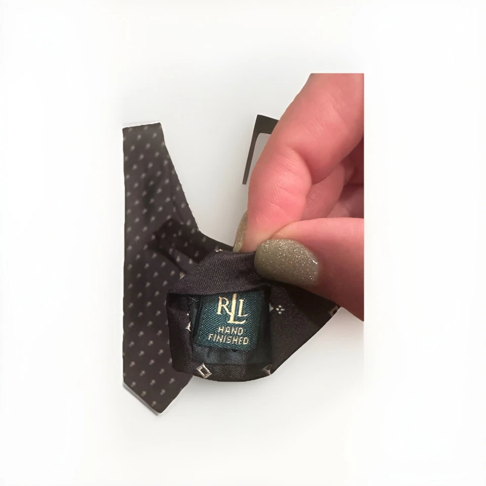Corbata vintage cuadrada en blanco y negro Lauren Ralph Lauren de seda hecha a mano para hombre” Foto 3 de 4
