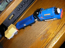 Tested Working Plastic SIR HANDEL Motorized Thomas the train with 2 Cars Free SH