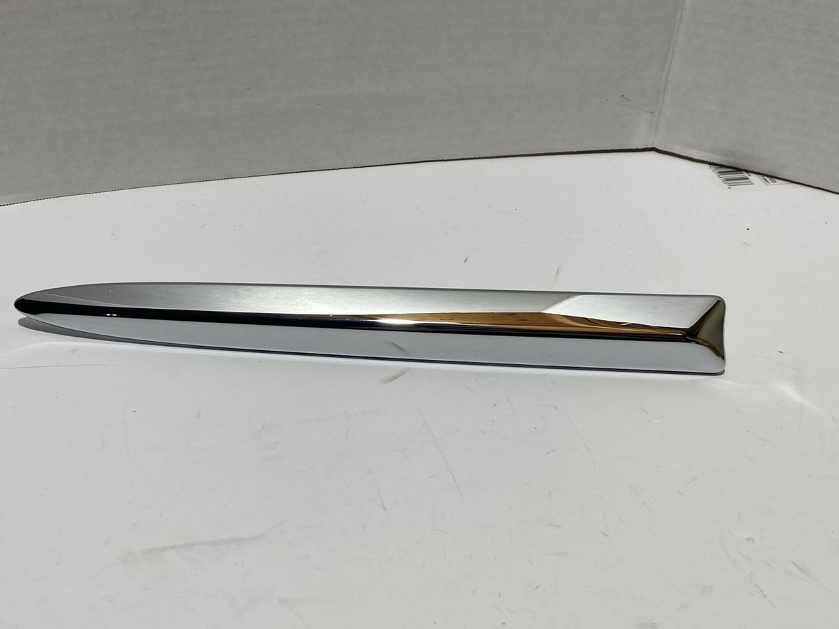Genuine OEM 2012-2017 Fiat 500 Front RH Chrome Fascia Molding