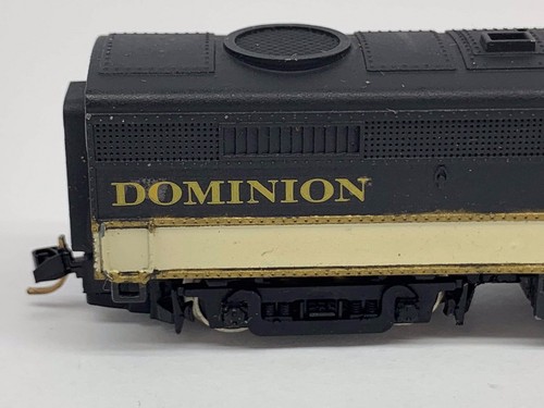 Arnold Rapido N #34 Dominion Diesel  Model Locomotive - Picture 4 of 18