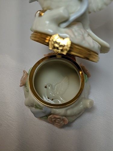 Lenox The Millennium of Peace Treasure Trinket Box With Charm 2000 - Picture 8 of 10