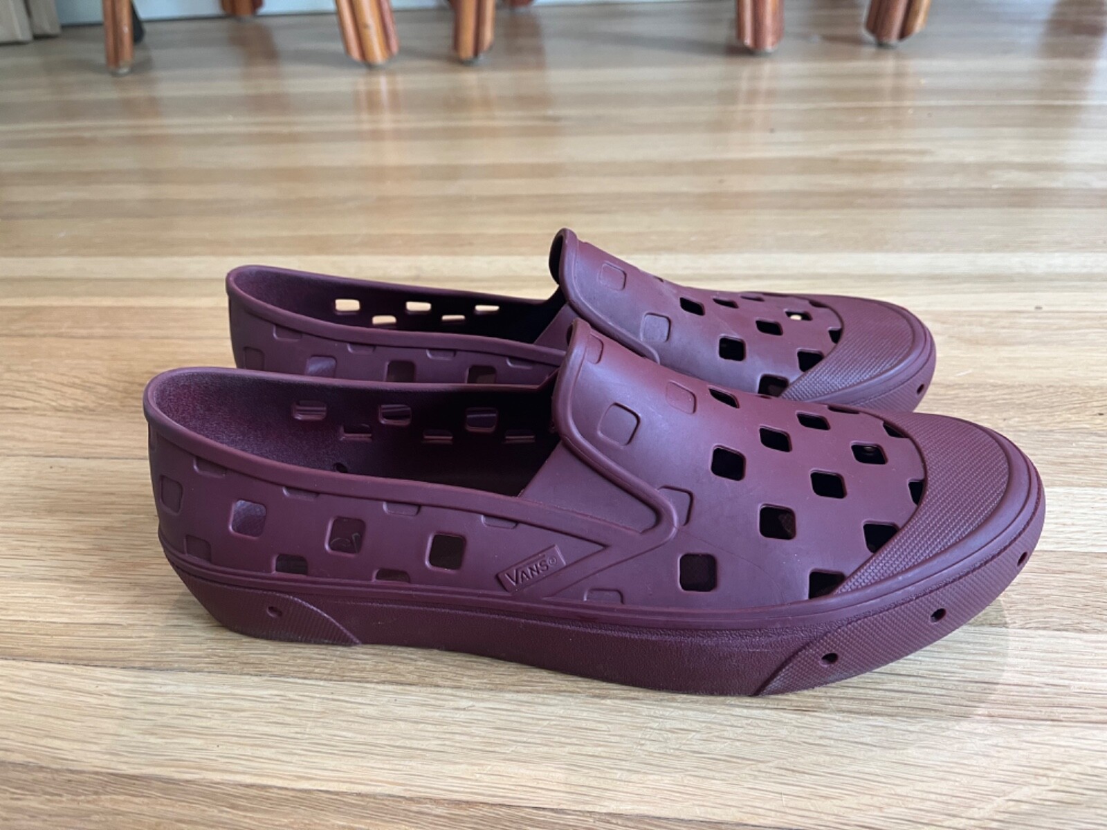 vans trek slip on size 12