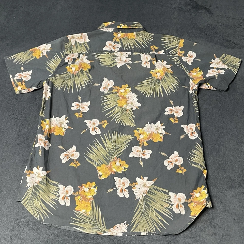Modern Amusement Camp Shirt Men's L Short Sleeve Button Up Hawaiian Resort wear - Imagem 4 de 4