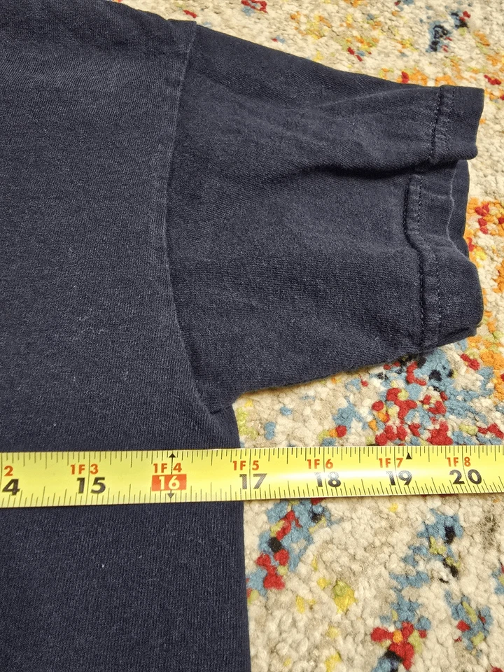 Taylor Swift Red Tour 2013 Short Sleeve Crewneck Black T-Shirt Youth Sz Medium - Image 4 of 4