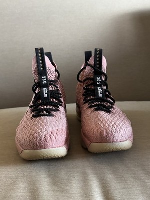 Nike LeBron 15 Hollywood Size 5.5 Men/ 7 Women Rust Pink/Metallic Gold-Black