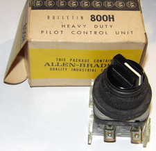 ALLEN-BRADLEY 800H-HR2A2 30mm SELECTOR SWITCH, 2 POSITION, STANDARD KNOB, MAINT 