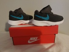 BABY BOYS: Nike Just do it Shoes,Thunder Grey - Size 2C