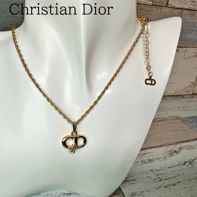 Collier pendentif Christian Dior logo CD avec motif abeille GP ton