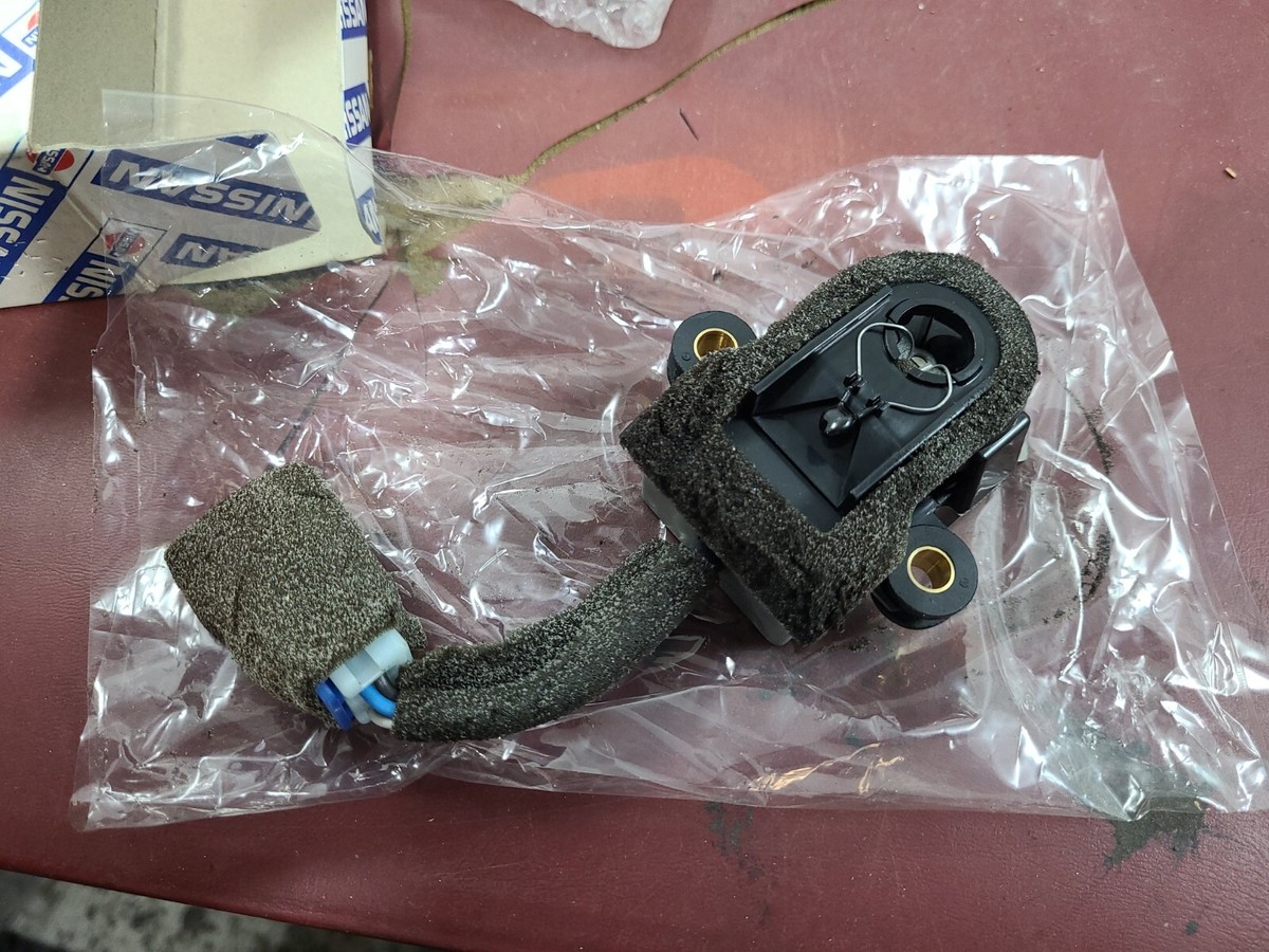シークエンス×2 Nissan 300zx 27703-01P10 Sensor-INCAR Rf Q4 | eBay UK