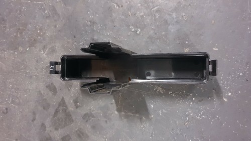 Mazda 121 Metro DW - 11/96 - 11/02 - Fuse & Relay Box Cover - Picture 3 of 3
