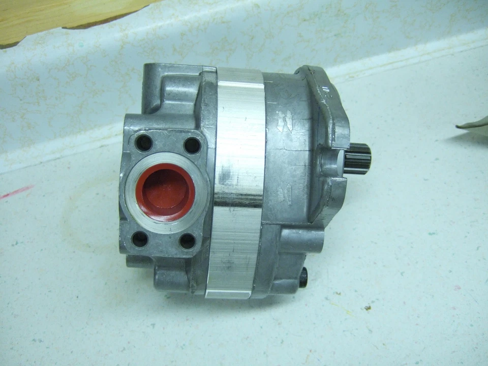 Bomba hidráulica Komatsu Dresser 1209992H91 IH Hough hecha en EE. UU. 3114 Foto 4 de 4