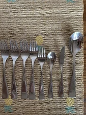 8 Pieces Of  Oneida Grayson Flatware Stainless Steel