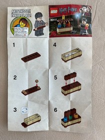 LEGO Harry Potter: The Lab (30111), missing Harry's black pants