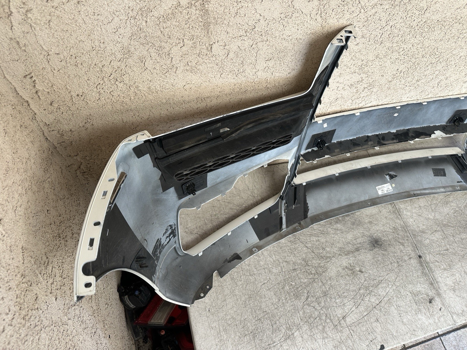 2019 2020 2021 2022 2023 2024 ROLLS-ROYCE CULLINAN RR31 FRONT BUMPER COVER OEM
