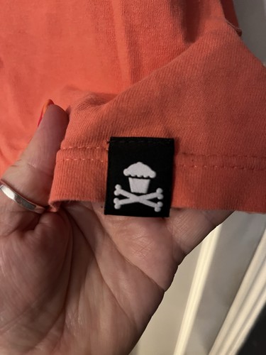 Johnny Cupcakes Men’s T Shirt Dark Pink Size XL - Picture 3 of 6