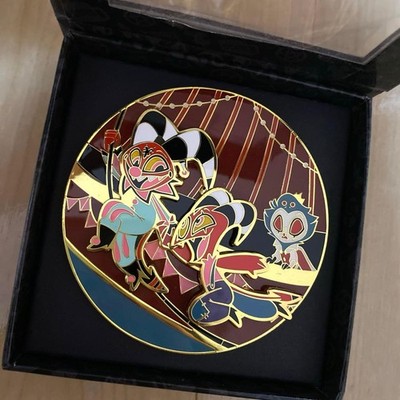 Helluva Boss Stolas Jumbo Emaille Pin offizielle große Größe authentisches Sa...