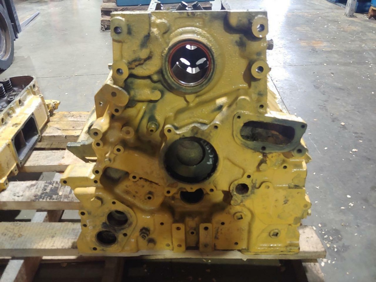 かは Caterpillar 3208 Diesel Engine Front Outer Timing Cover 9N2888 | eBay