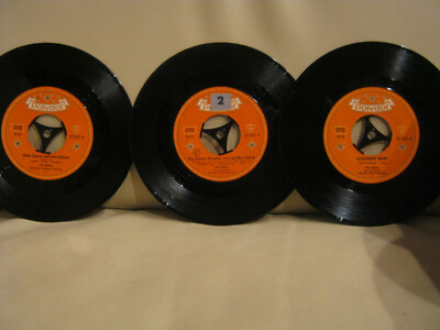 5 Singles: ''7'' - 3x Gus Backus Rote Lippen... / Peter Voß , Hafen-Blues etc.