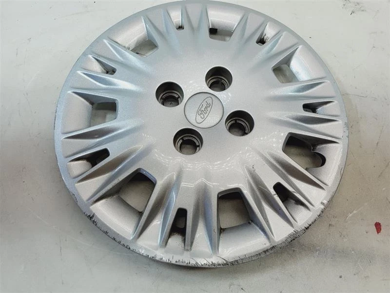 Ford Fiesta 2014 2015 2016 2017 2018 2019 tapacubos central tapacubos 15" Foto 2 de 4