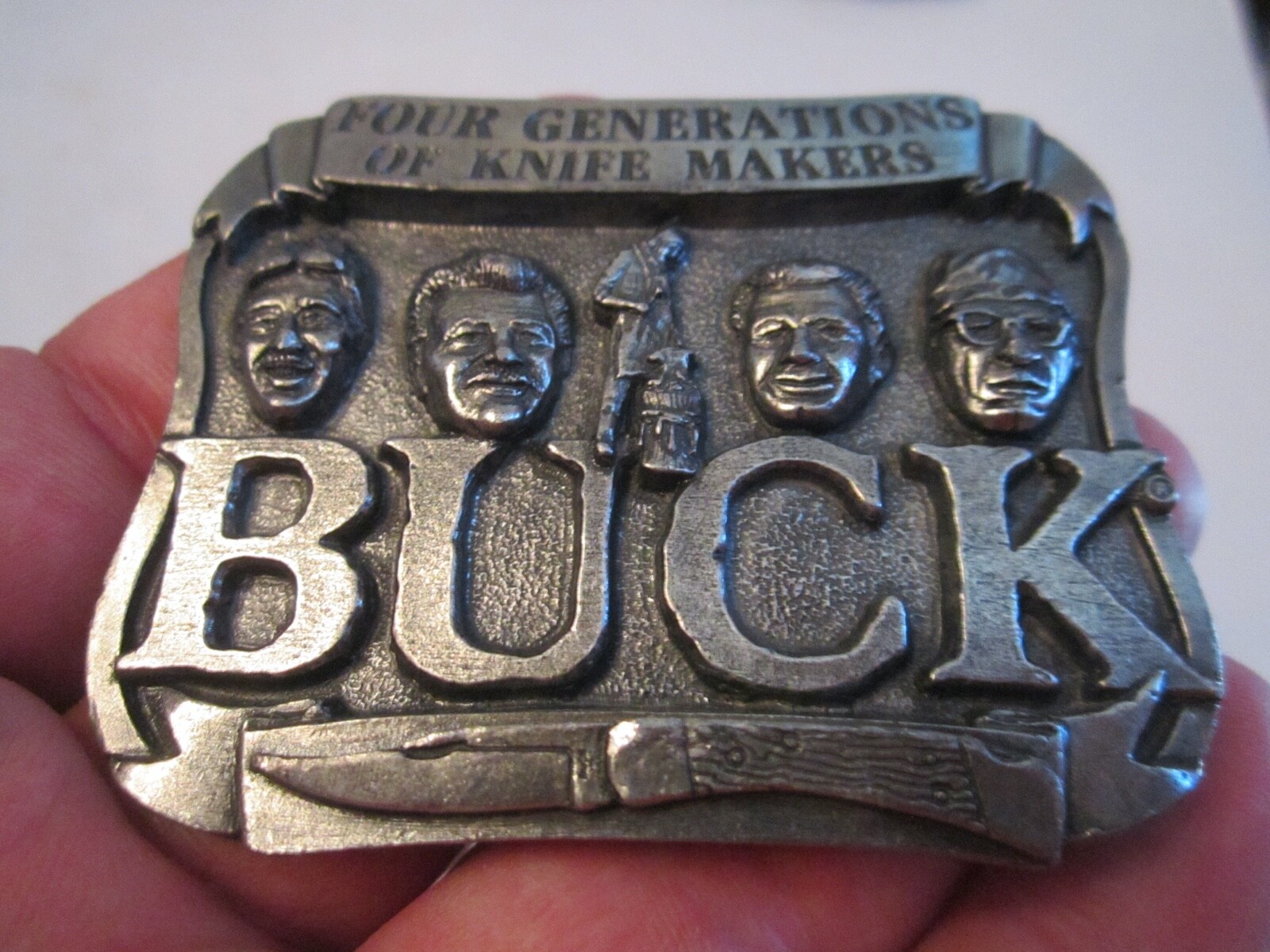 BUCK KNIVES LIMITED EDITION BELT BUCKLE 2 3/4" X 2 … Gem