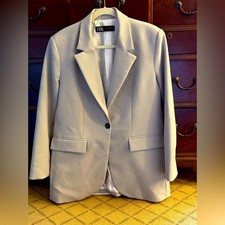 Zara  Straight Cut button front Blazer with pockets in Dove Gray  M