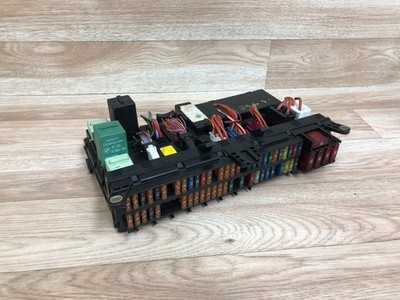 RANGE ROVER HSE OEM L322 FRONT DISTRIBUTION UNDER DASH FUSE BOX RELAY 03-05