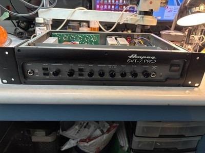 Ampeg SVT-7 Pro 1000W Bass Head 1000 watt Guitar Amp