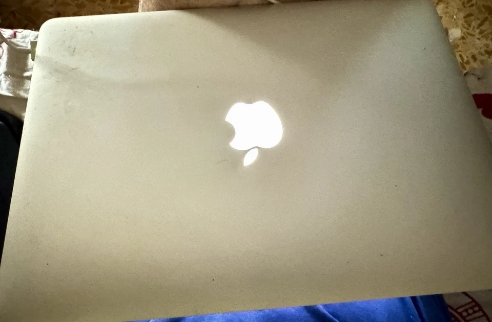 Apple MacBook Air 13" 2015 · i7 · 8GB · 256GB, foto 4 di 5