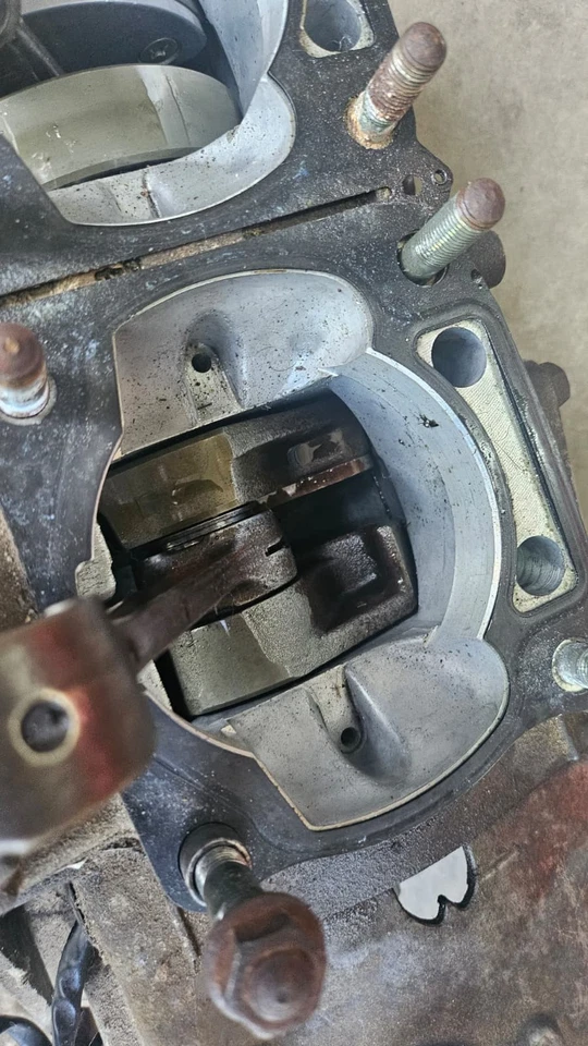 Arctic Cat ZR/ZL 500/600 1998-2000 OEM extremo inferior cárter/cigüeñal Foto 3 de 4