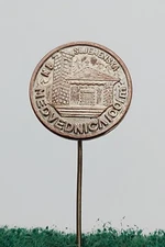 Climbing Mountaineering Club MEDVEDNICA Zagreb Croatian vintage pin KASUN 1960s 