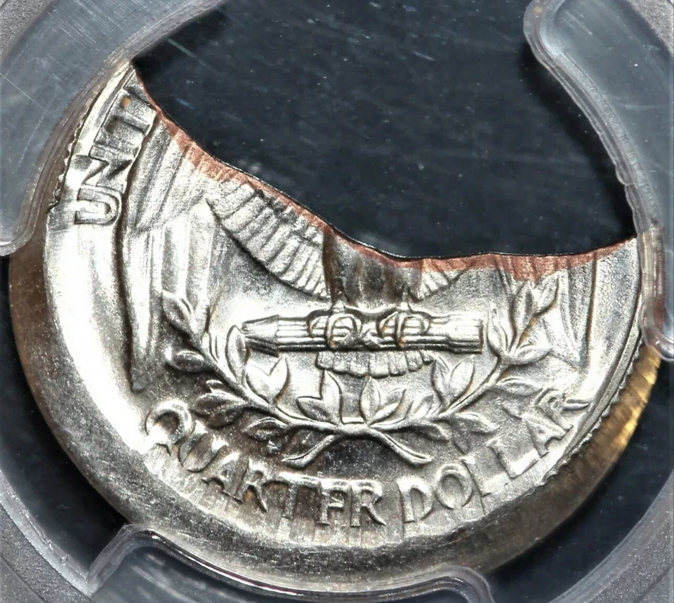 MINT ERROR No Date Washington Quarter 47% Curved Clip PCGS-MS64 RARE - Image 2 of 4