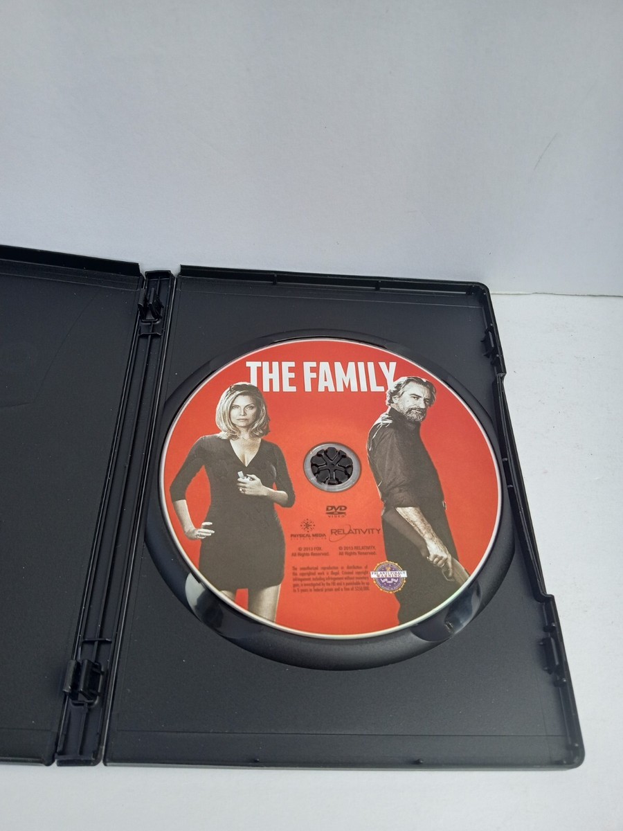 The Family DVD 2013 Relativity Media Robert De Niro Tommy Lee