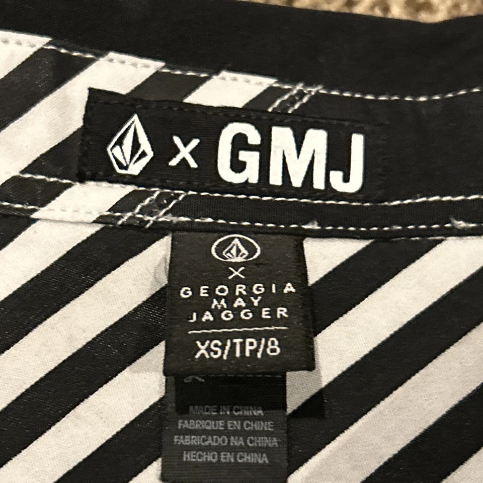 Volcom GMJ Georgia May Jagger BLACK Long Sleeve Button Snap Shirt Women's XS A9 - Image 3 of 4