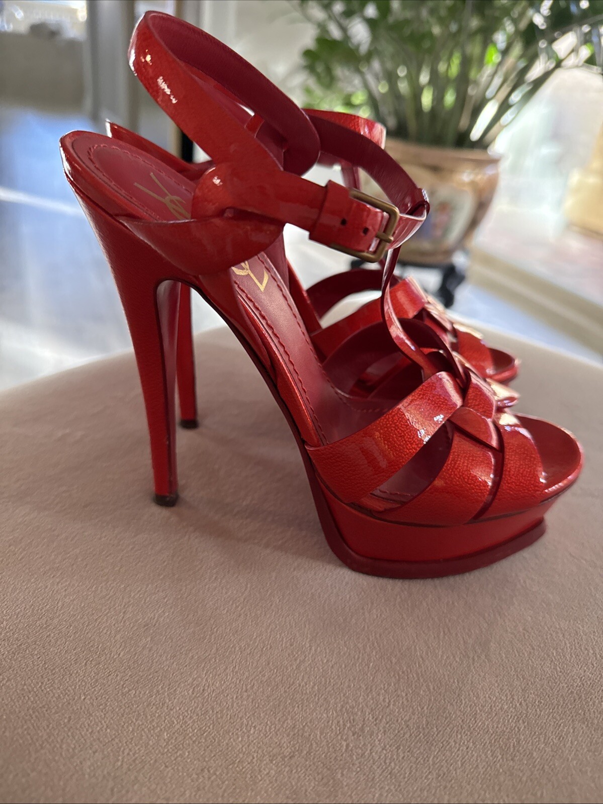 Sandali omaggio Saint Laurent rossi in vernice taglia 36 5
