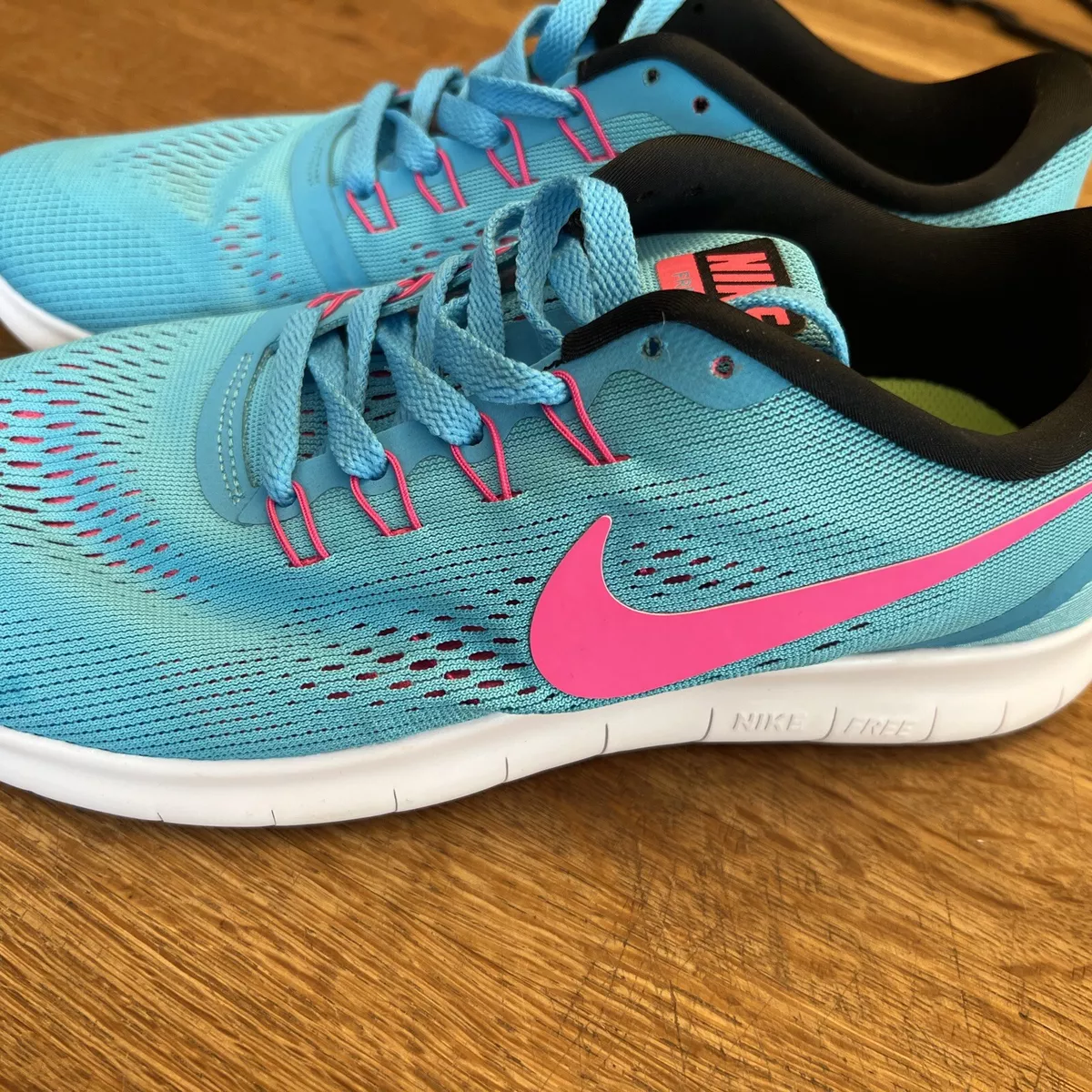 womens nike free runs pink and gold blue