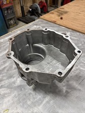 Gm Nv4500 Rear Aluminum Tail Housing Oem Clean 18306 1992-2007 Gm Nv4500 Rear Aluminum Tail Housing Oem Clean 18306 1992-2007
