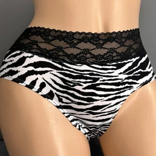 Victoria's Secret Low-Rise Hiphugger Panty Size Large New Zebra Lace Panties