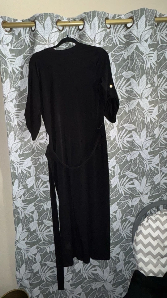 Macacão Michael Kors preto tamanho médio feminino manga curta perna larga - Imagem 4 de 4