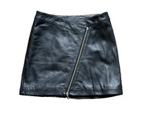 Vintage Maxima by Wilsons Leather Mini Skirt Rare V Front Zip Short Black Size 4