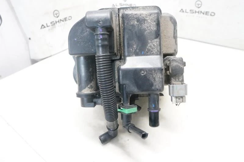 Chevrolet Sonic 2014 evaporador de vapor de combustible emisión bote EVAP 95174448 FABRICANTE DE EQUIPOS ORIGINALES Foto 3 de 4