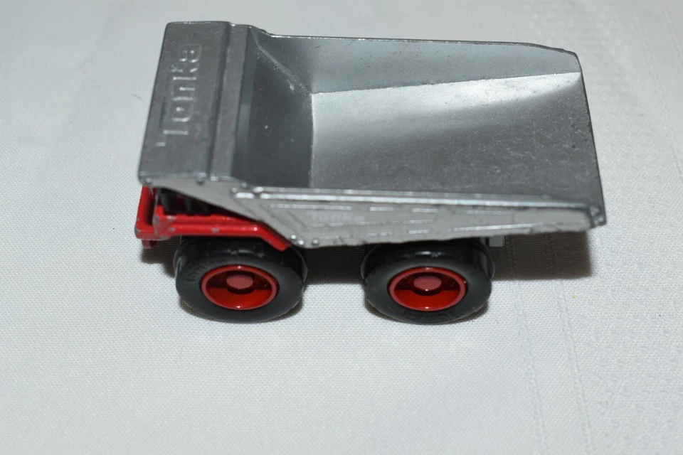 Camión de volteo Hasbro Tonka rojo hecho en Vietnam 130806A #06411 Foto 4 de 4