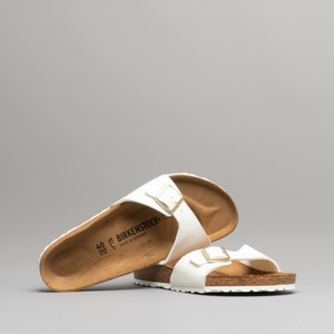 womens sandals with white soles