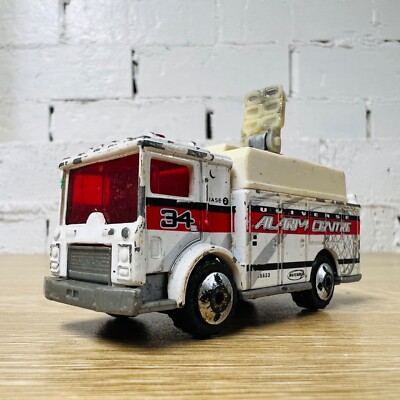 Mack Auxiliary Power Truck White Red Alarm Centre 2001 1-75 Rescue Squad 5/5