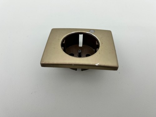 Berker Arsys Abdeckung mit Linse f. Schuko Steckdose Metall Hell Bronze - Lesen - Bild 3 von 3