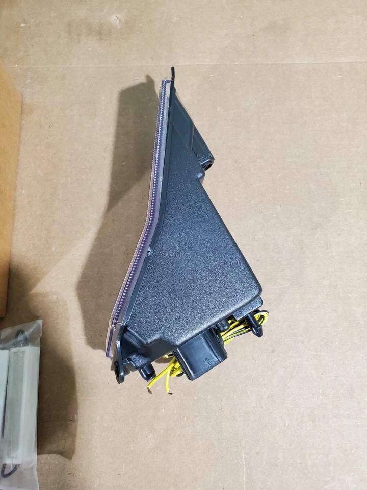 Rumble concepts integrated turn signal tail light Yamaha R1 2015 TR206785 clear - Image 3 of 4